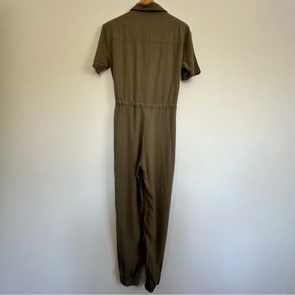 Fashion Nova NWT Light Weight Jumpsuit Size: S - Picture 3 of 5